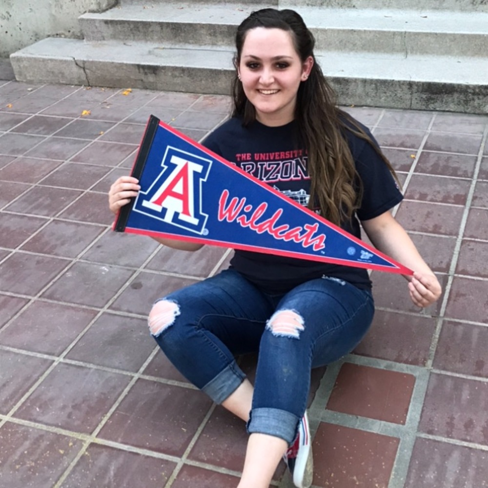 Meet your Posher, Faythe